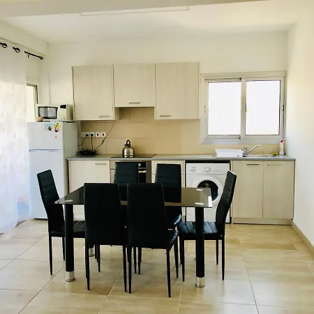 Διαμέρισμα Cozy & Quiet Apt Near Down Town And The Beach *