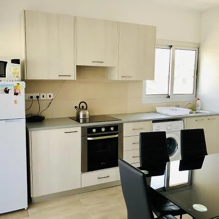 Cozy & Quiet Apt Near Down Town And The Beach
