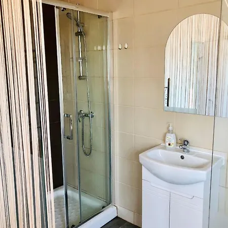 Cozy & Quiet Apt Near Down Town And The Beach *